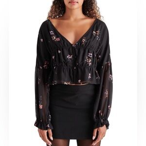 STEVE MADDEN NWT “Holly” Tossed Black Floral-Print Cinch-Waist V Neck Top Size M